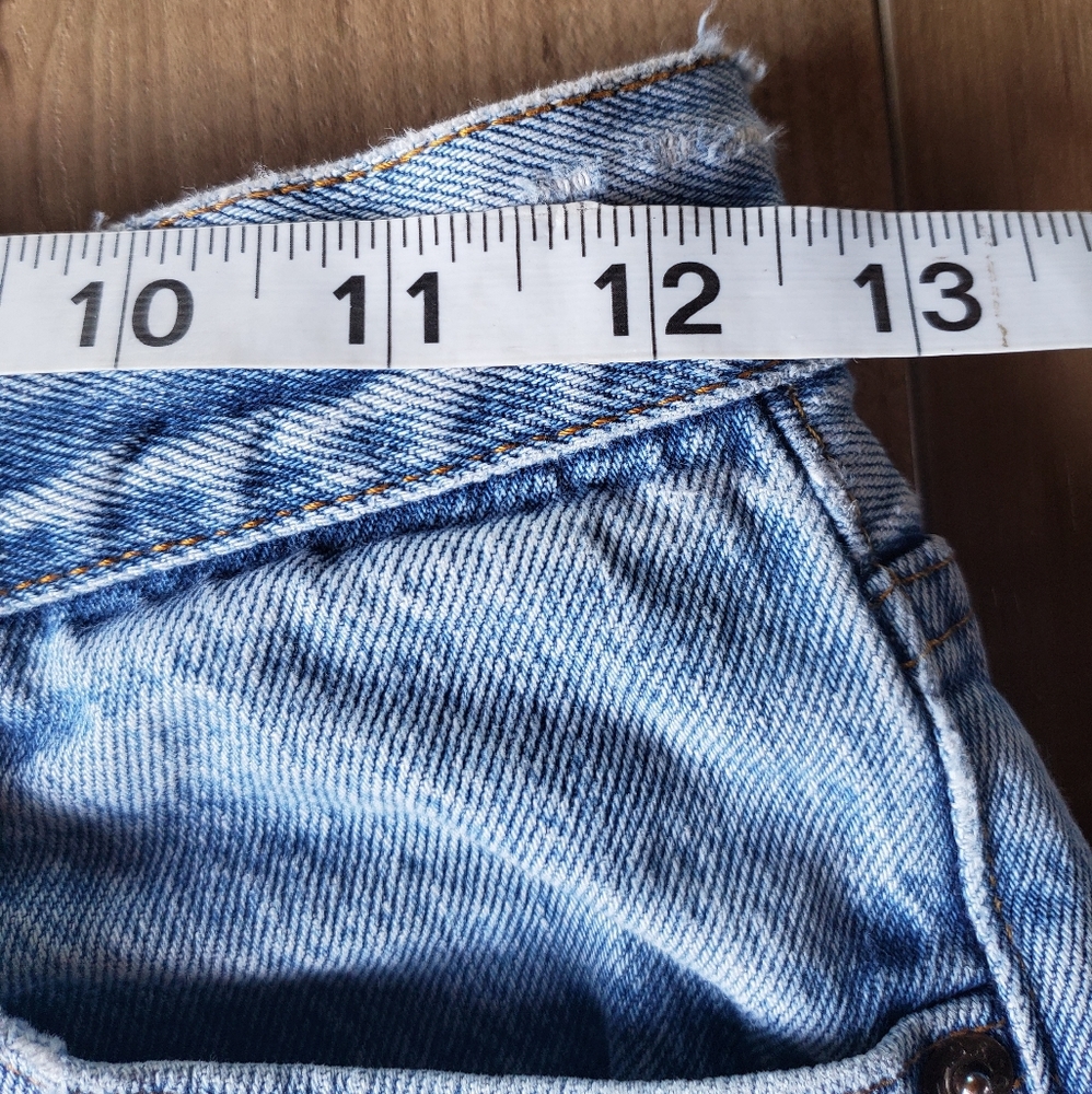 AMAZING VINTAGE LEVI'S SHORTS - Picture 10 of 16